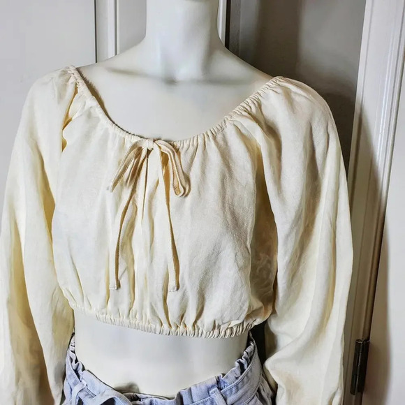 NWT WEWOREWHAT Women's Cream Colored Babydoll Crop Top Blouse Size XS - Picture 3 of 16